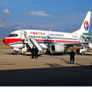 百色机场货运航空快运业稳步发展的原因是什么？